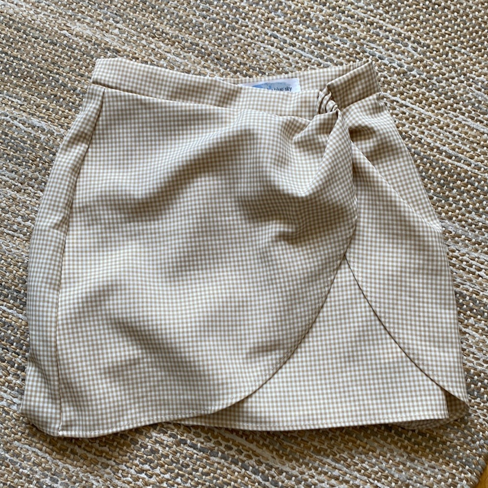 Yellow and white skirt, size medium